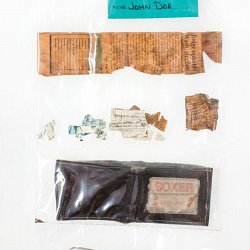 Possessions found on a migrant 5 (photo by Jonathan Hollingsworth)