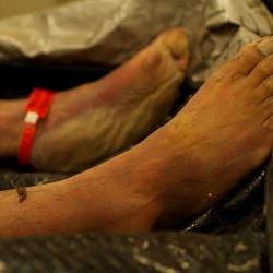 Forensic examination of a migrant found in the desert (photo by Marc Silver)